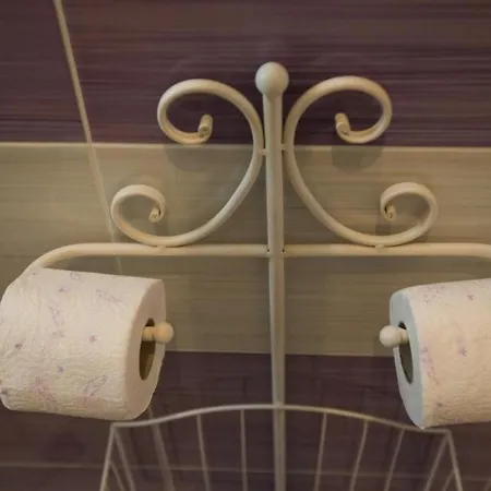 Gugily- Triple With Shared Bathroom And City View Ντουμπρόβνικ