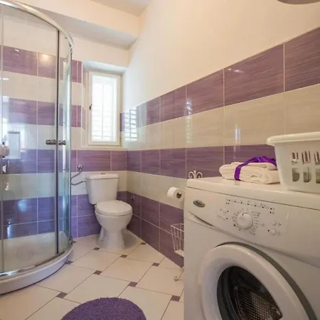 Gugily- Triple With Shared Bathroom And City View Appartamento Ragusa
